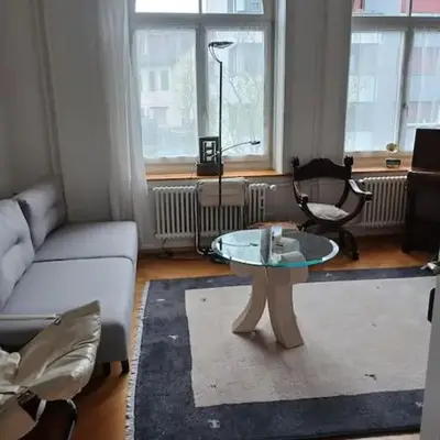 Charmante Jugendstilwohnung mit Tiefengaragenplatz