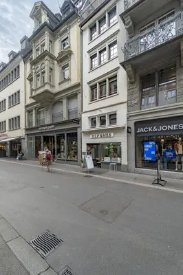 a group of buildings on a city street at Ferien Studio Wohnung Altstadt Multergasse 20 in St. Gallen