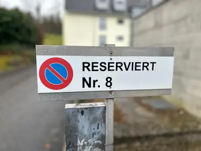 a sign that readsreververt nr on a street at Appartement Hörnli Seeliebe in Kreuzlingen