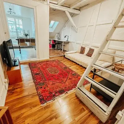 Central city apartment with terrace