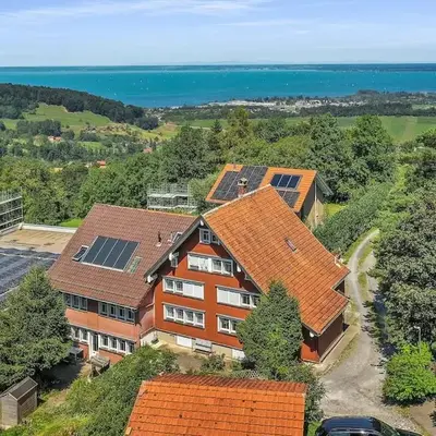 romatisches Chalet mit Bodenseesicht