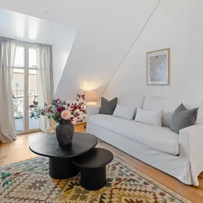 BLIV Exklusive Dachgeschosswohnung im Zentrum
