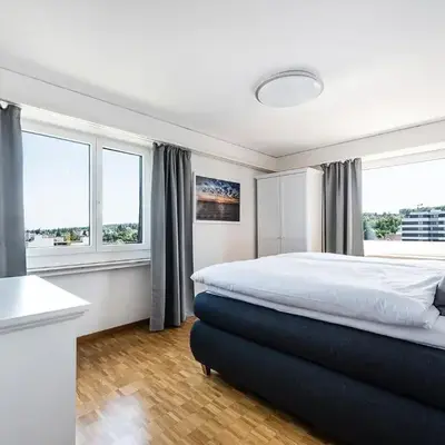 SOHO 8 !Lake-Mountain View & Free Parking!