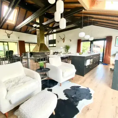 Ski-InOut 4BR Alpen Chalet
